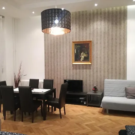 Lovely With A View On Vorosmarty Square Apartment