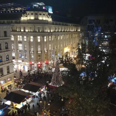 Lovely With A View On Vorosmarty Square * Budapest